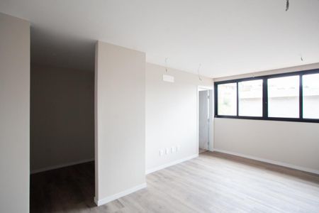 Casa à venda com 345m², 4 quartos e 6 vagas Casa à venda com 345m², 4 quartos e 6 vagasSuíte