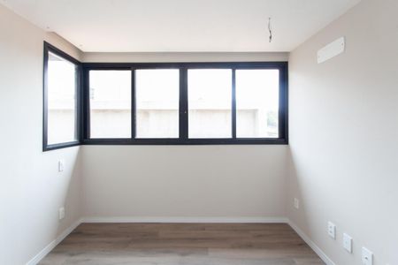 Casa à venda com 345m², 4 quartos e 6 vagas Casa à venda com 345m², 4 quartos e 6 vagasQuarto 3