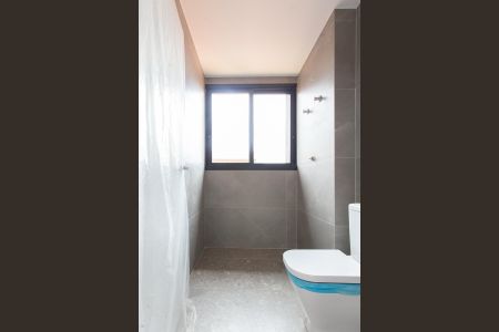 Casa à venda com 345m², 4 quartos e 6 vagas Casa à venda com 345m², 4 quartos e 6 vagasBanheiro Social 1