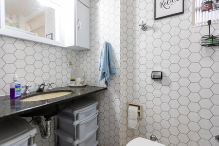 Banheiro Social de apartamento para alugar com 2 quartos, 95m² em Centro, Campinas