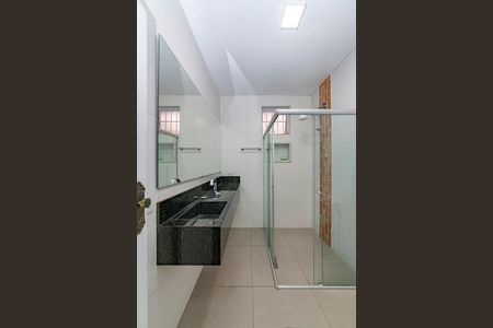 Casa para alugar com 157m², 3 quartos e 1 vaga Casa para alugar com 157m², 3 quartos e 1 vagaBanheiro