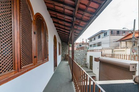 Casa para alugar com 157m², 3 quartos e 1 vaga Casa para alugar com 157m², 3 quartos e 1 vagaVaranda