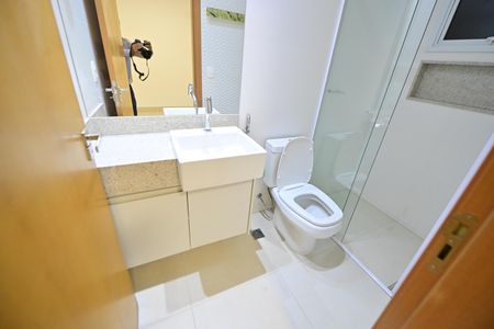 Apartamento para alugar com 215m², 4 quartos e 3 vagasBanheiro Suíte 3