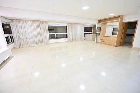 Sala de apartamento para alugar com 4 quartos, 215m² em Setor Bueno, Goiânia