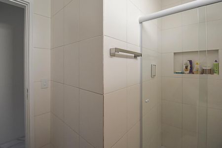 Casa à venda com 169m², 3 quartos e 1 vagaBanheiro