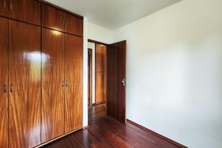 Apartamento à venda com 73m², 3 quartos e 2 vagasQuarto 2