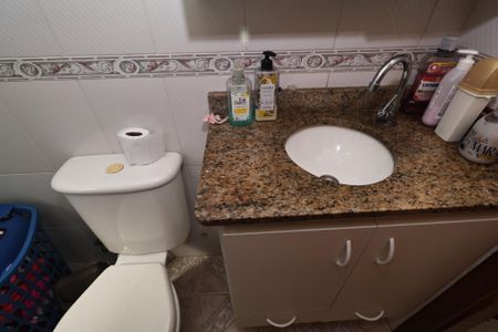 Apartamento à venda com 120m², 2 quartos e 2 vagas Apartamento à venda com 120m², 2 quartos e 2 vagasBanheiro da Suíte