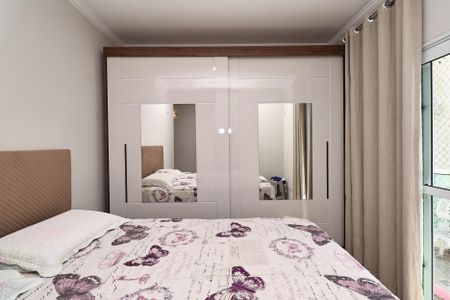 Apartamento à venda com 120m², 2 quartos e 2 vagas Apartamento à venda com 120m², 2 quartos e 2 vagasSuite