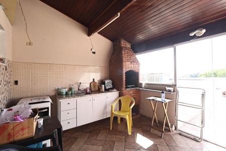 Apartamento à venda com 120m², 2 quartos e 2 vagas Apartamento à venda com 120m², 2 quartos e 2 vagasCobertura