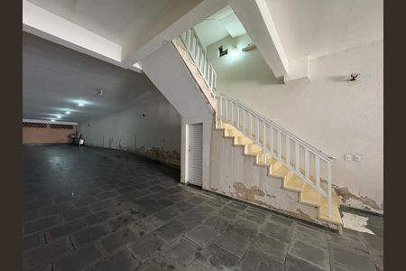 Apartamento à venda com 120m², 2 quartos e 2 vagas Apartamento à venda com 120m², 2 quartos e 2 vagasGaragem