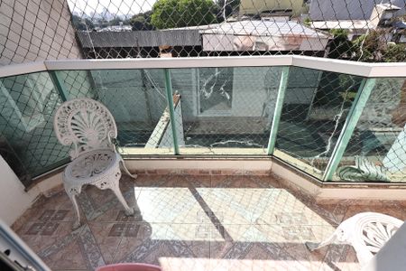 Apartamento à venda com 120m², 2 quartos e 2 vagas Apartamento à venda com 120m², 2 quartos e 2 vagasSacada