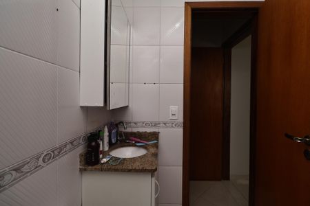 Apartamento à venda com 120m², 2 quartos e 2 vagas Apartamento à venda com 120m², 2 quartos e 2 vagasBanheiro