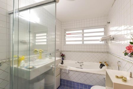 Apartamento à venda com 156m², 3 quartos e 1 vagaBanheiro 1 - Suíte