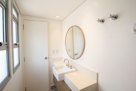 Apartamento à venda com 111m², 3 quartos e 2 vagasBanheiro da Suíte