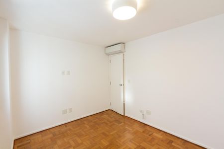 Apartamento à venda com 111m², 3 quartos e 2 vagasQuarto 1