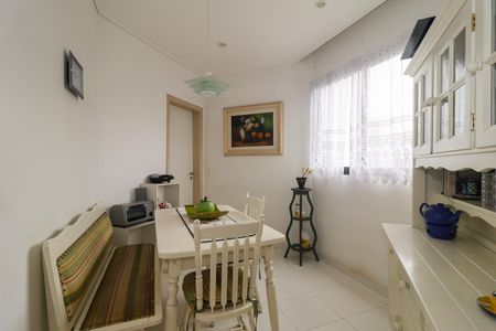 Apartamento à venda com 280m², 4 quartos e 3 vagasCopa