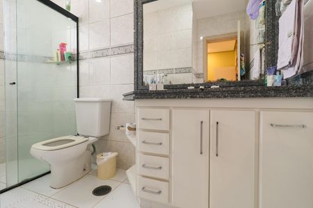 Apartamento à venda com 280m², 4 quartos e 3 vagasBanheiro da Suíte 2