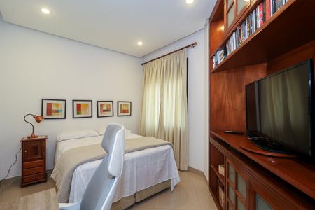 Apartamento à venda com 280m², 4 quartos e 3 vagasQuarto 4