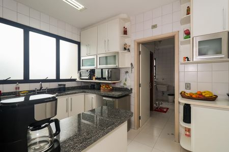 Apartamento à venda com 280m², 4 quartos e 3 vagasCozinha