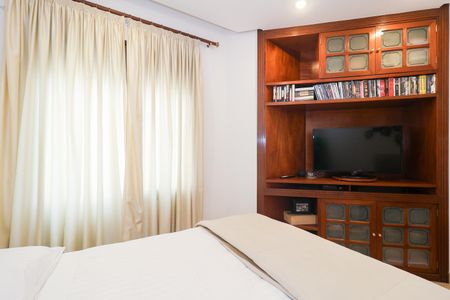 Apartamento à venda com 280m², 4 quartos e 3 vagasQuarto 4