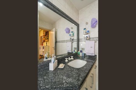 Apartamento à venda com 280m², 4 quartos e 3 vagasBanheiro da Suíte 2