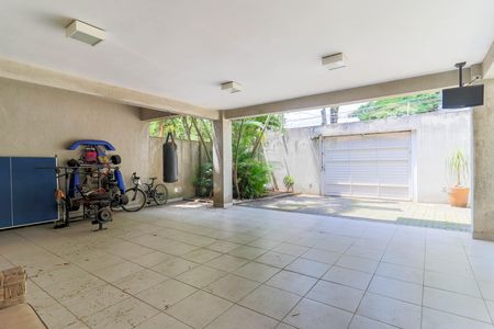 Garagem de casa à venda com 4 quartos, 600m² em Brooklin, São Paulo