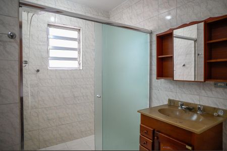 Casa à venda com 130m², 3 quartos e 2 vagasBanheiro da Suíte