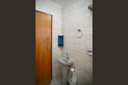 Casa à venda com 130m², 3 quartos e 2 vagasBanheiro Social 1