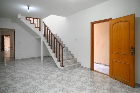 Casa à venda com 130m², 3 quartos e 2 vagasSala