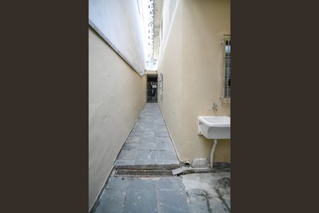 Casa à venda com 130m², 3 quartos e 2 vagasCorredor