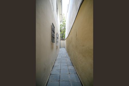 Casa à venda com 130m², 3 quartos e 2 vagasCorredor