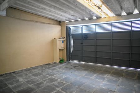 Casa à venda com 130m², 3 quartos e 2 vagasGaragem