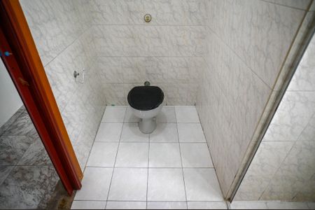 Casa à venda com 130m², 3 quartos e 2 vagasBanheiro da Suíte