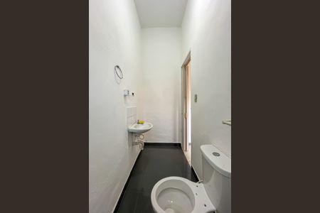 Casa para alugar com 100m², 1 quarto e sem vaga Casa para alugar com 100m², 1 quarto e sem vagaBanheiro