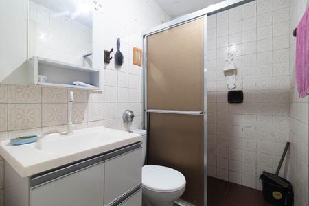 Banheiro de apartamento para alugar com 1 quarto, 36m² em Glória, Porto Alegre