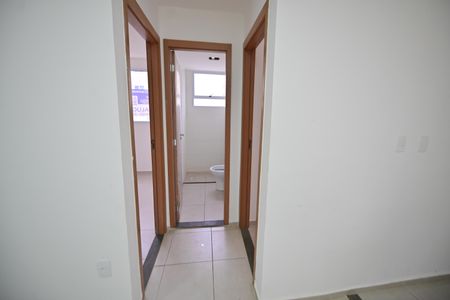 Apartamento para alugar com 42m², 2 quartos e 1 vaga Apartamento para alugar com 42m², 2 quartos e 1 vagaCorredor