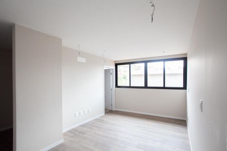 Casa de condomínio à venda com 315m², 3 quartos e 4 vagasSuíte