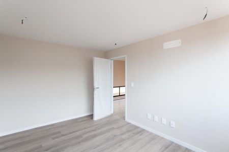 Casa de condomínio à venda com 315m², 3 quartos e 4 vagasQuarto 2