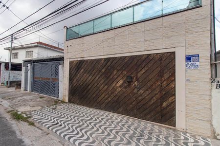 Casa à venda com 320m², 4 quartos e 3 vagasFachada