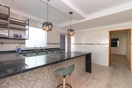 Casa à venda com 320m², 4 quartos e 3 vagasCozinha