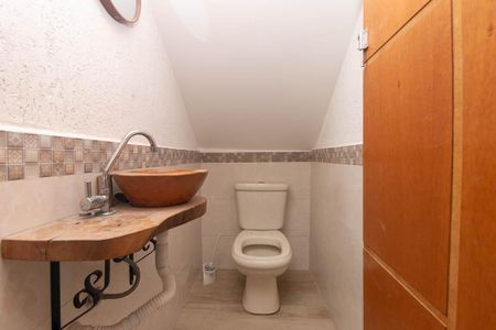 Casa à venda com 320m², 4 quartos e 3 vagasLavabo