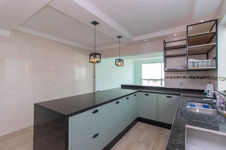 Casa à venda com 320m², 4 quartos e 3 vagasCozinha