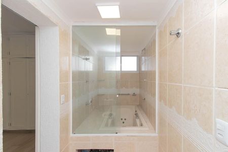 Casa à venda com 320m², 4 quartos e 3 vagasBanheiro da Suíte 1