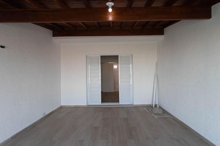 Casa à venda com 320m², 4 quartos e 3 vagasVaranda da suíte 2