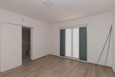 Casa à venda com 320m², 4 quartos e 3 vagasSuíte 1