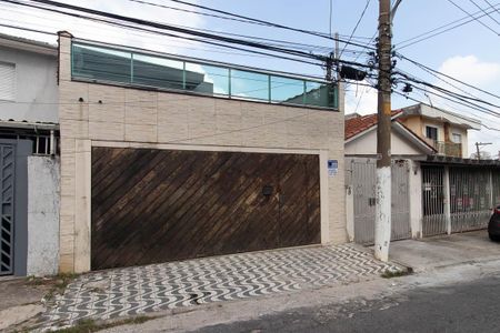 Casa à venda com 320m², 4 quartos e 3 vagasFachada