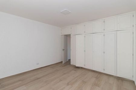 Casa à venda com 320m², 4 quartos e 3 vagasSuíte 1