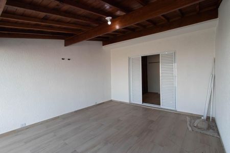 Casa à venda com 320m², 4 quartos e 3 vagasVaranda da suíte 2