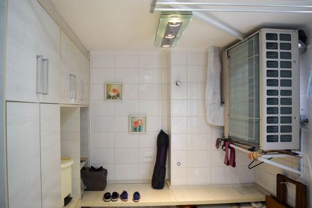 Apartamento à venda com 92m², 3 quartos e 2 vagas Apartamento à venda com 92m², 3 quartos e 2 vagasÁrea de Serviço