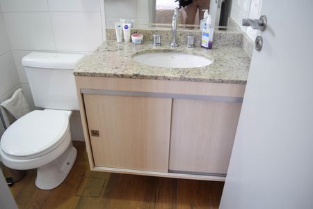 Apartamento à venda com 92m², 3 quartos e 2 vagas Apartamento à venda com 92m², 3 quartos e 2 vagasBanheiro da Suíte